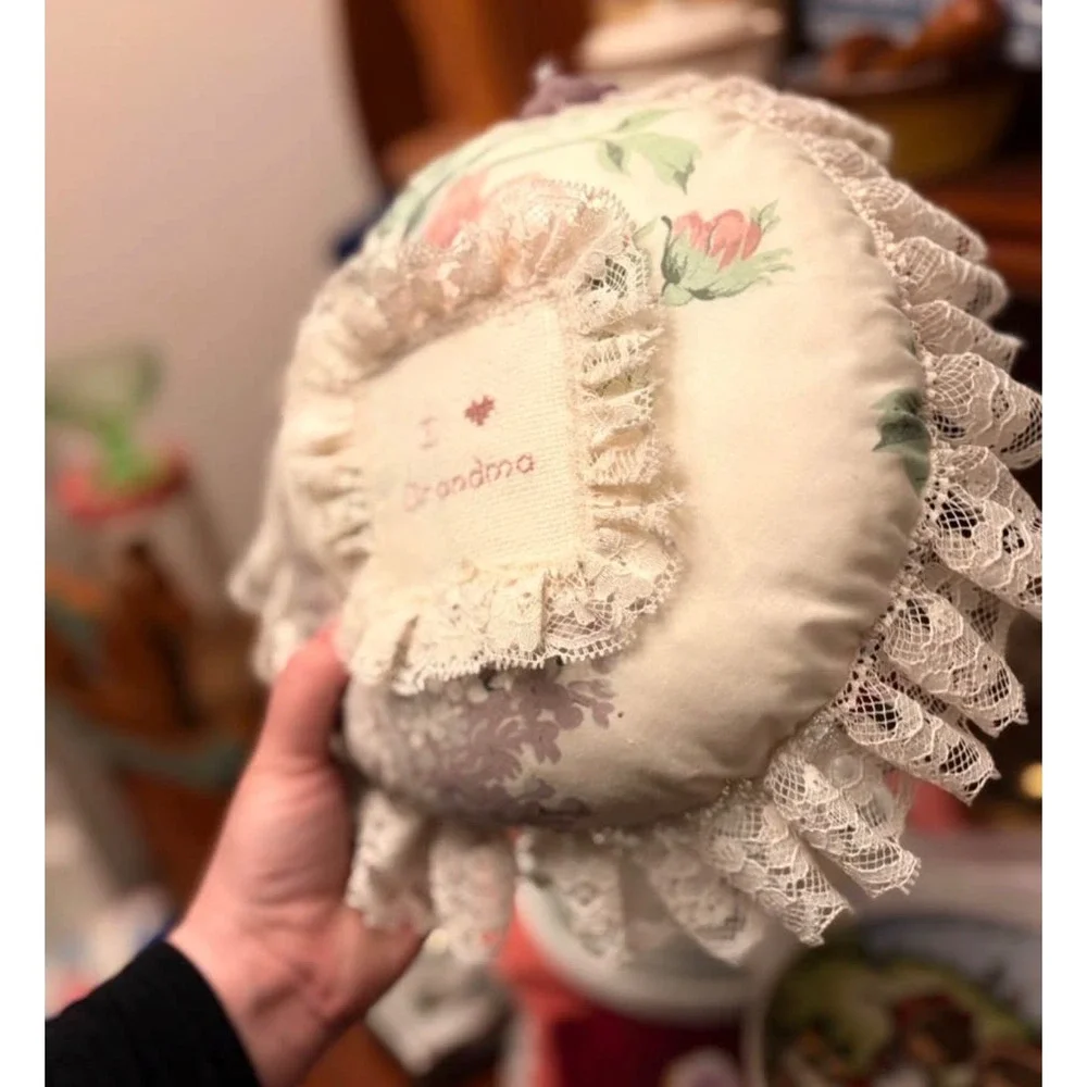 Vintage Floral I Heart Grandma Round Decorative Pillow Lace Trim Cottagecore